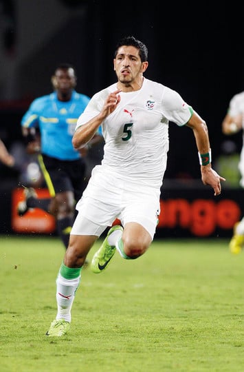Рафик Халиш – ключевой защитник сборной Алжира