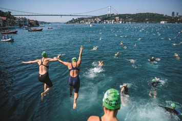 Column swimming race turkey 01