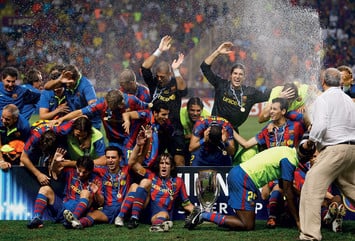 Выигравшая Лигу чемпионов и Суперкубок UEFA Barcelona – далеко не главный объект нападок со стороны Мишеля Платини