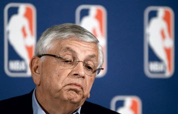 Комиссар NBA Дэвид Стерн уверен: владельцы клубов не подпишут договор, приносящий им убытки