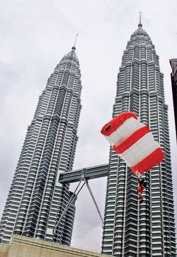 Башни-близнецы Petronas / Petronas Twin Towers