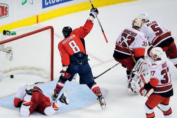 Александр «Великий» Овечкин забросил более 300 шайб в NHL